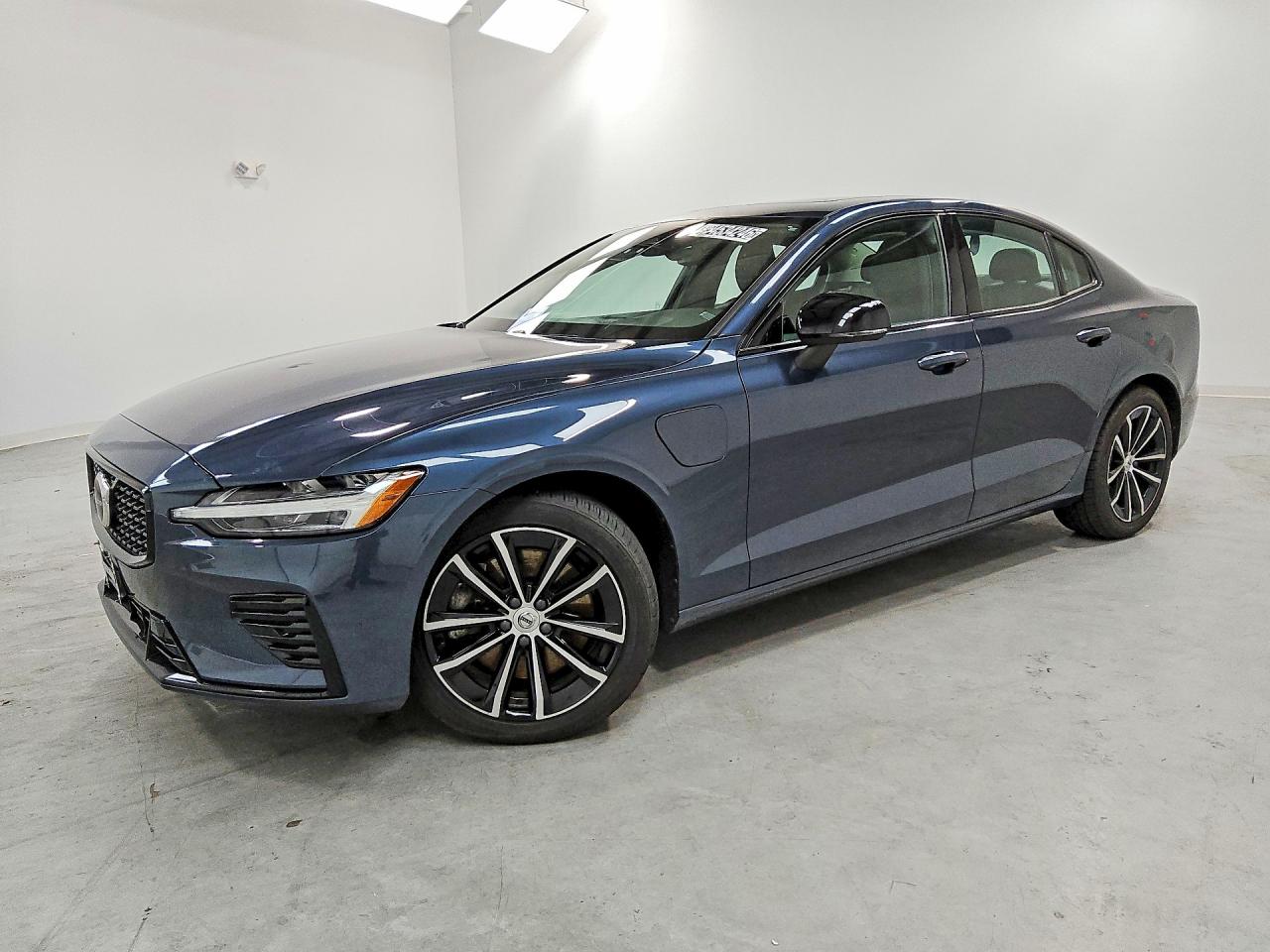 Salvage Volvo S60 Image