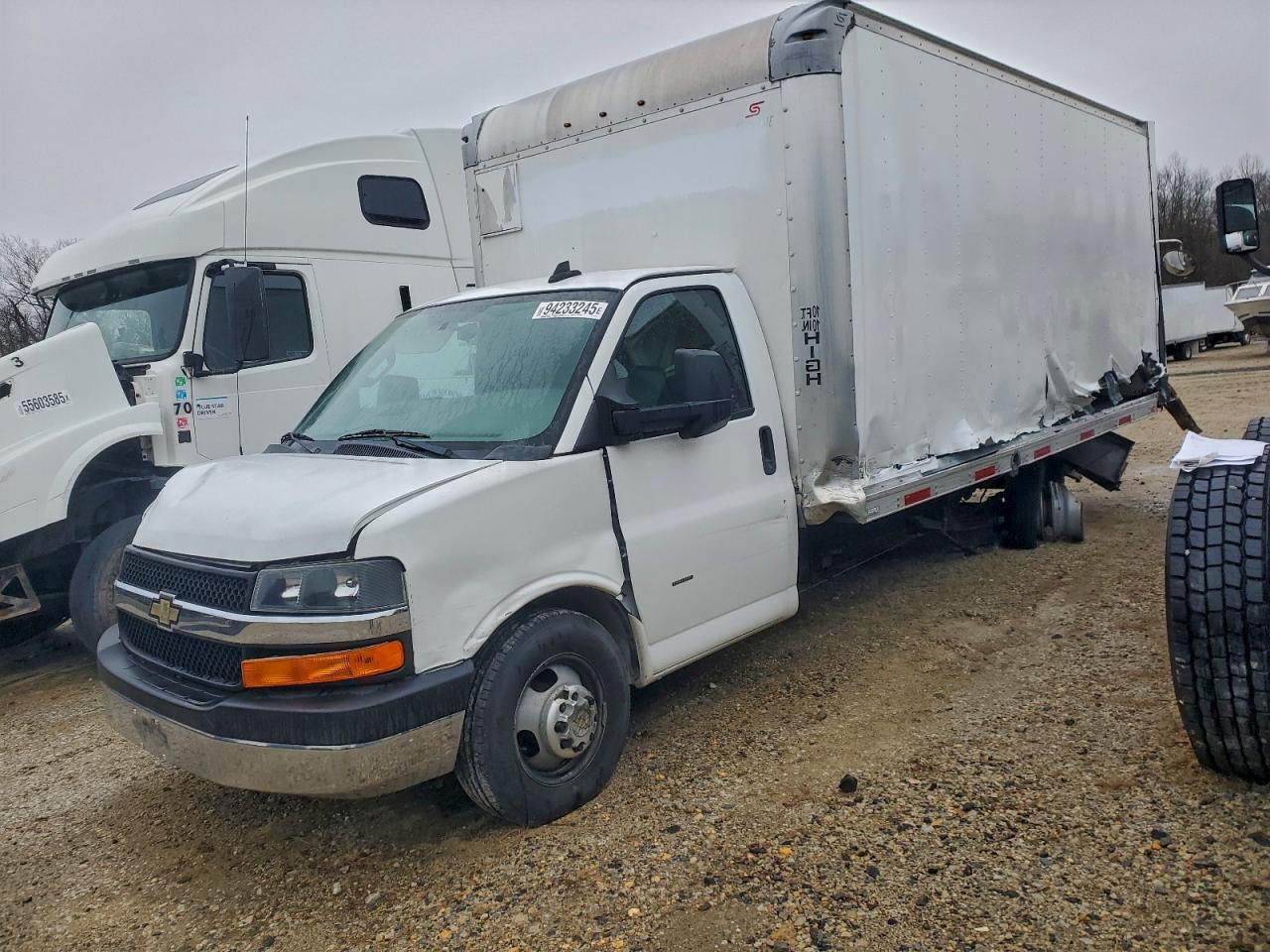 Salvage Chevrolet Express Image