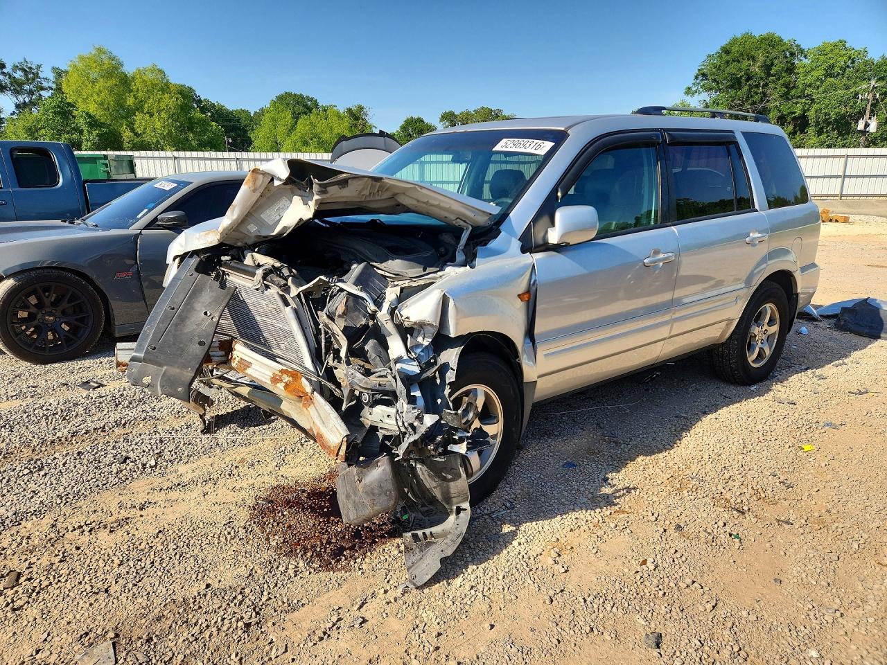 Salvage Honda Pilot Image