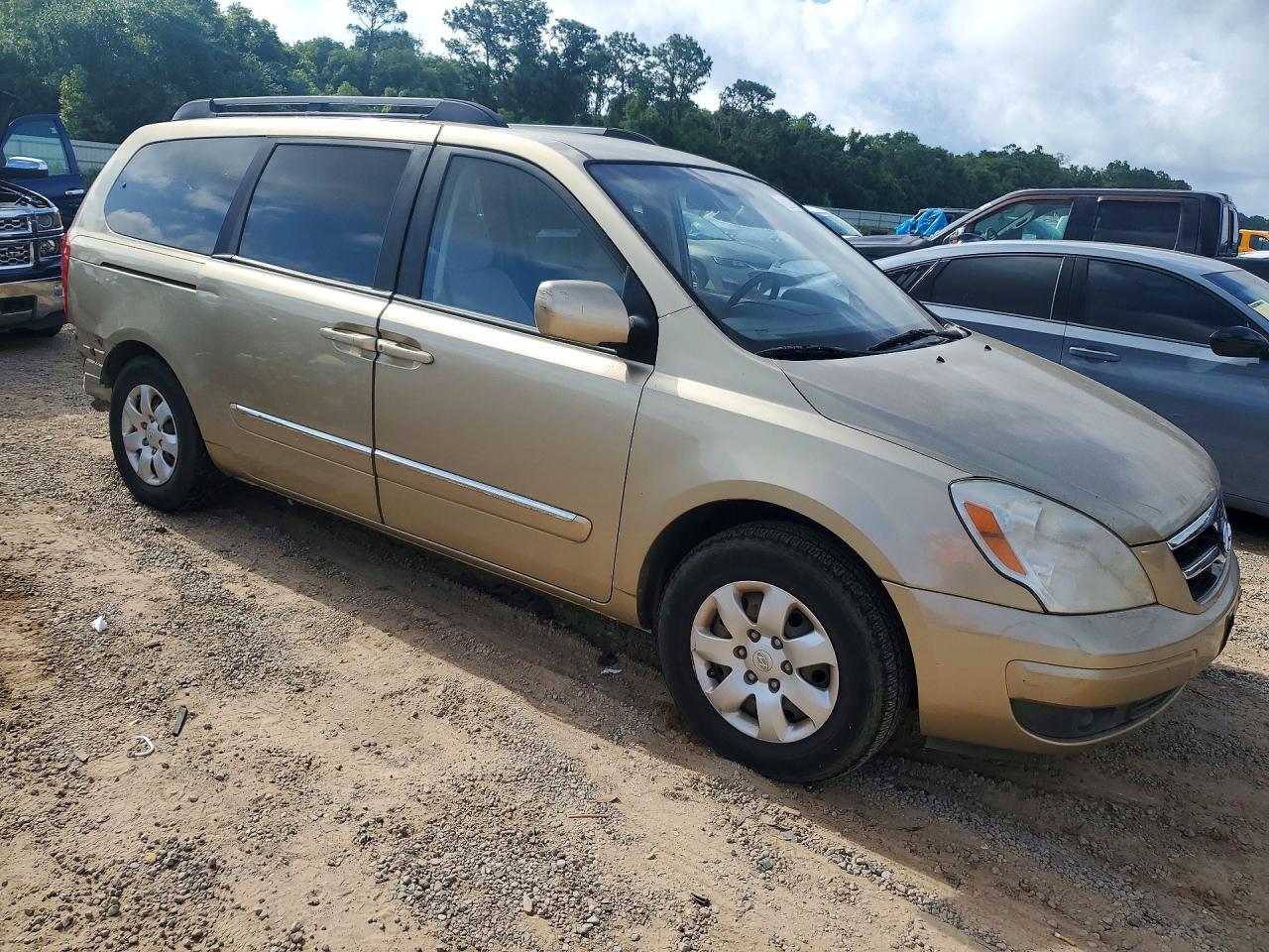 Hyundai Entourage Gls