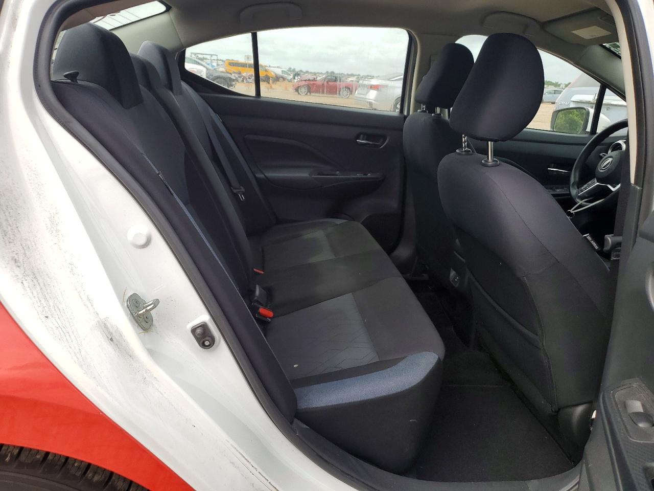 Nissan Versa Sv
