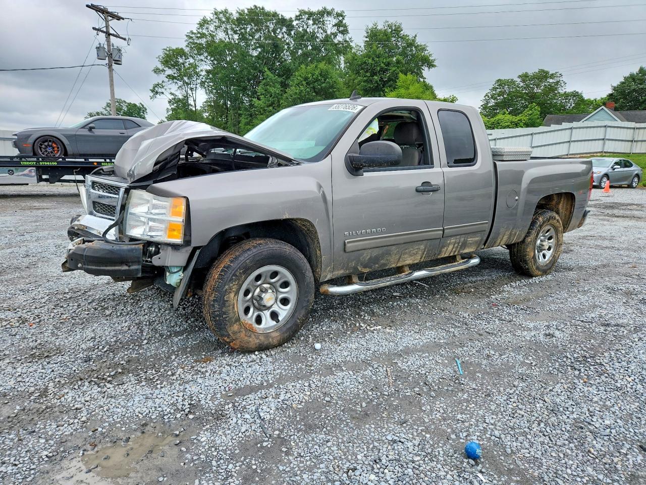 Salvage Chevrolet Silverado Image
