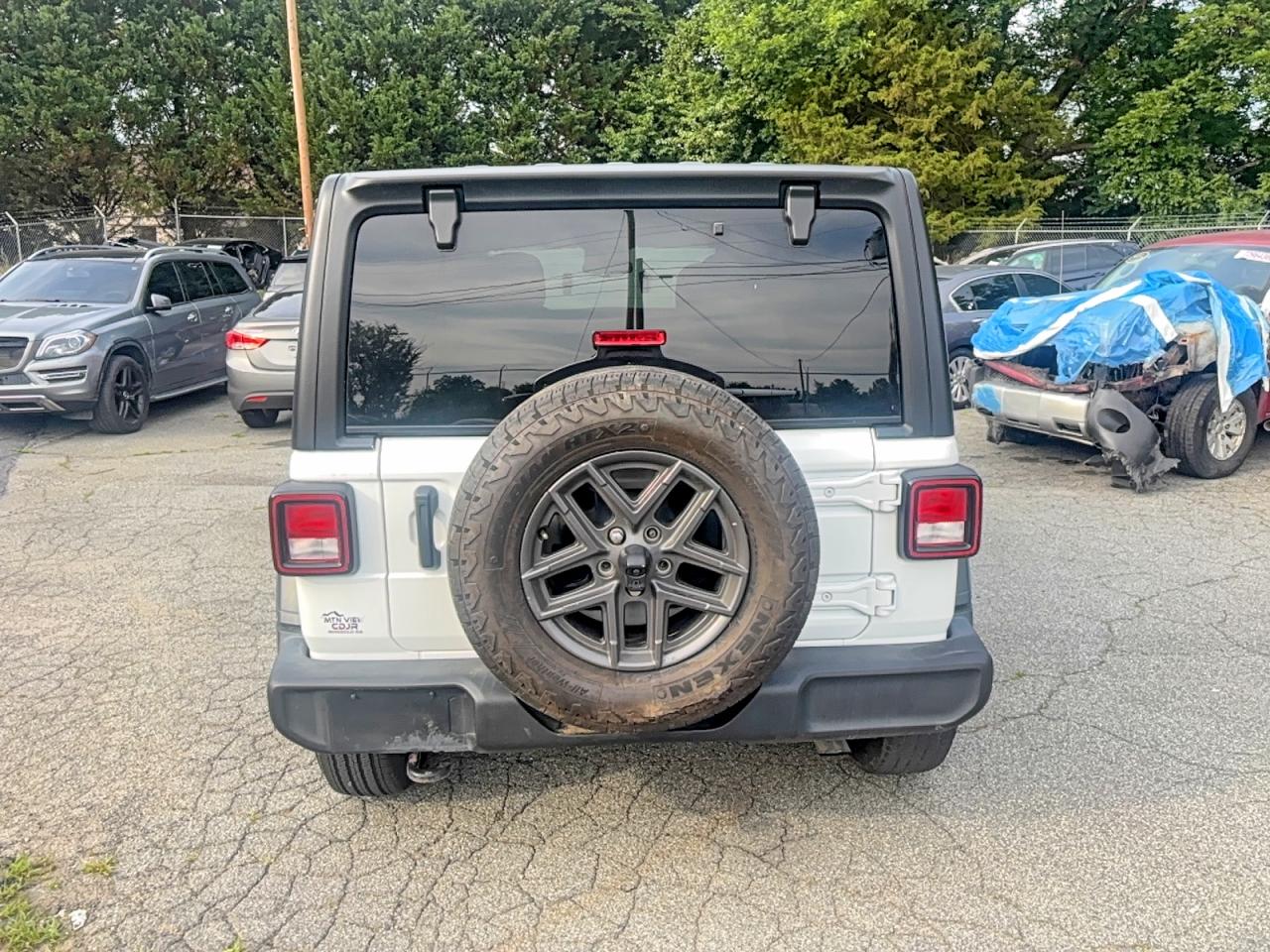 Jeep Wrangler Sport
