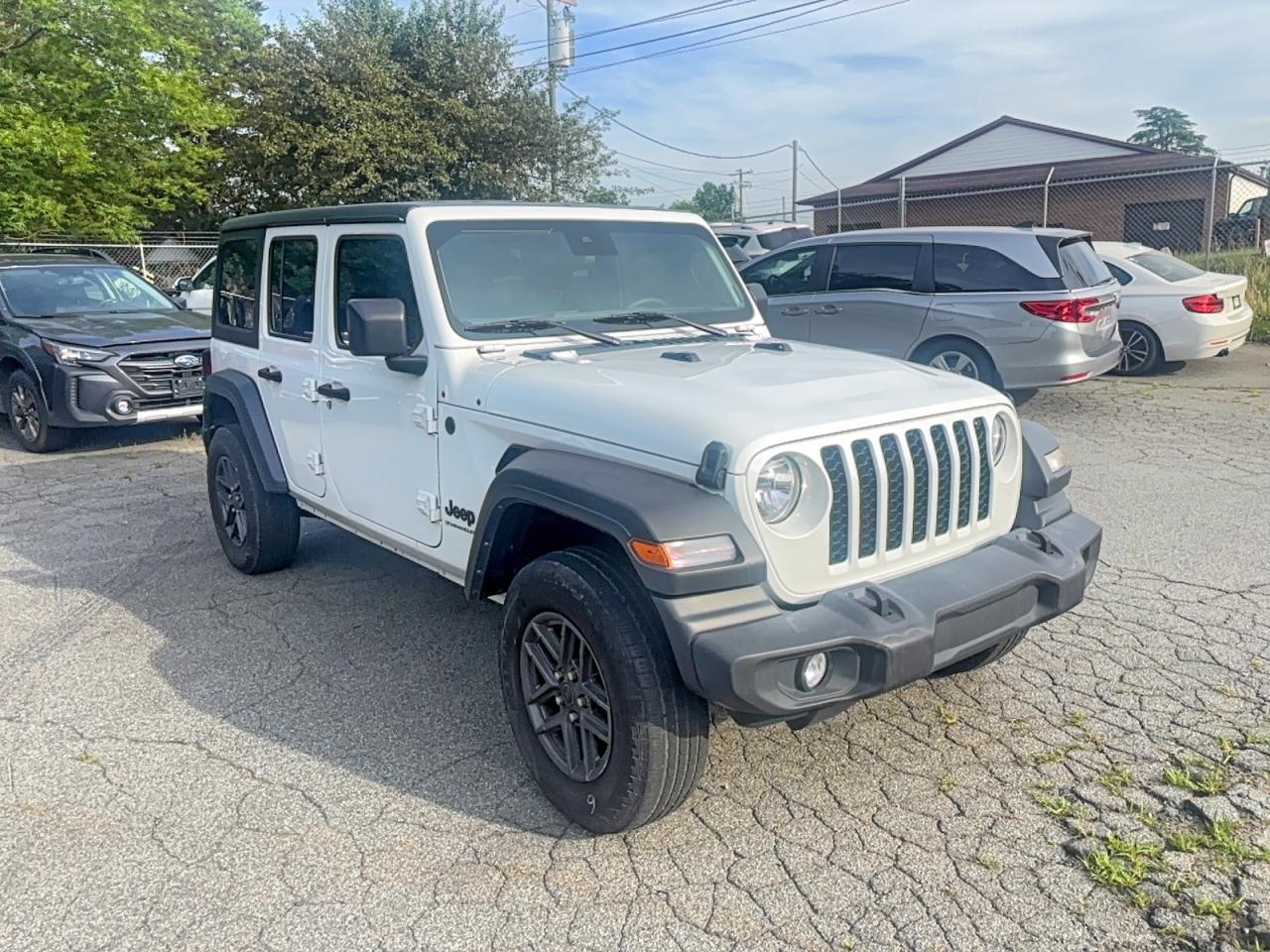 Salvage Jeep Wrangler Image