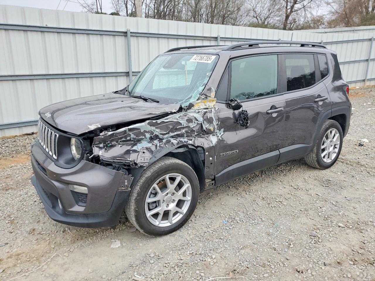 Salvage Jeep Renegade Image