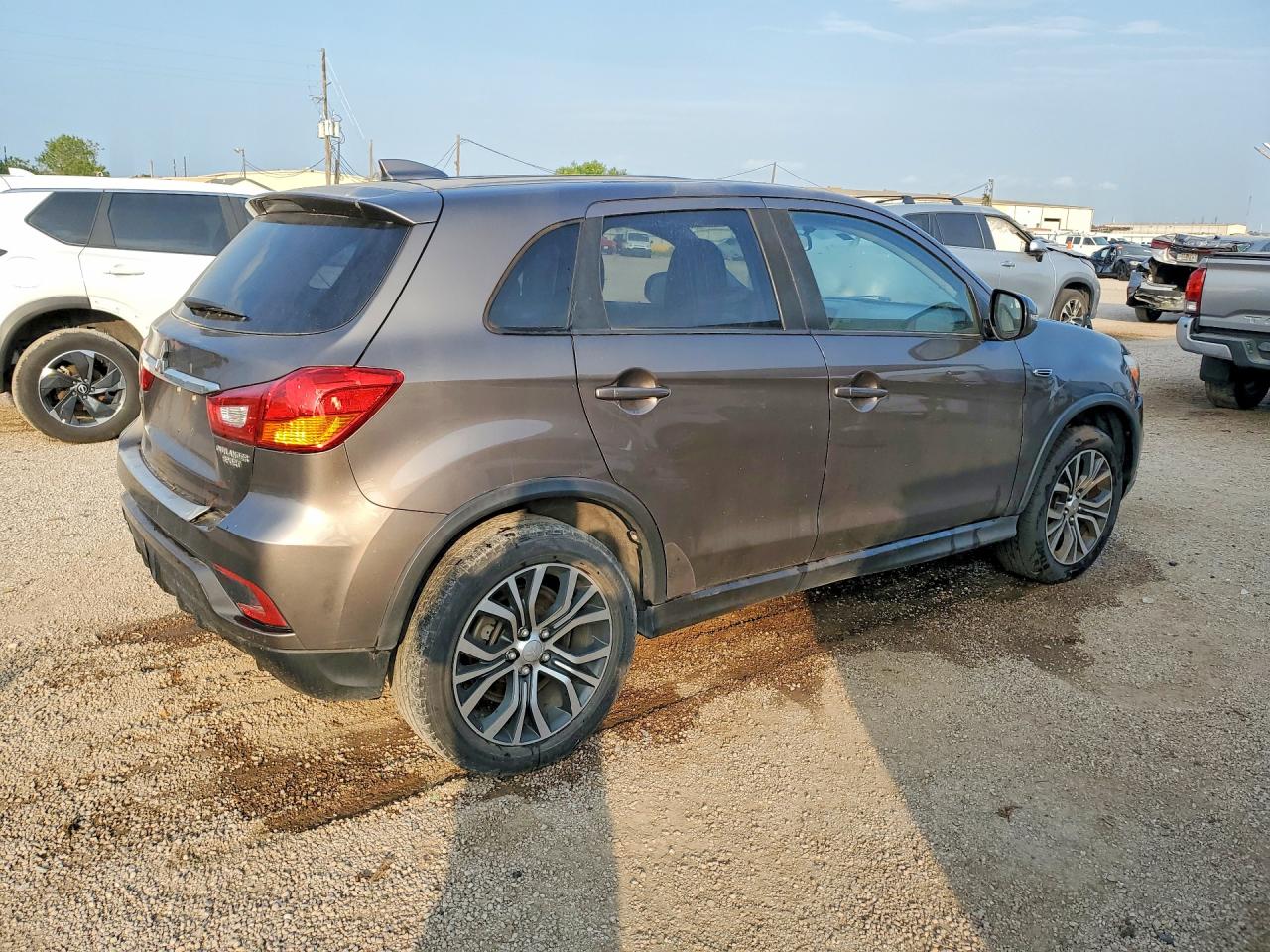 Mitsubishi Outlander Es