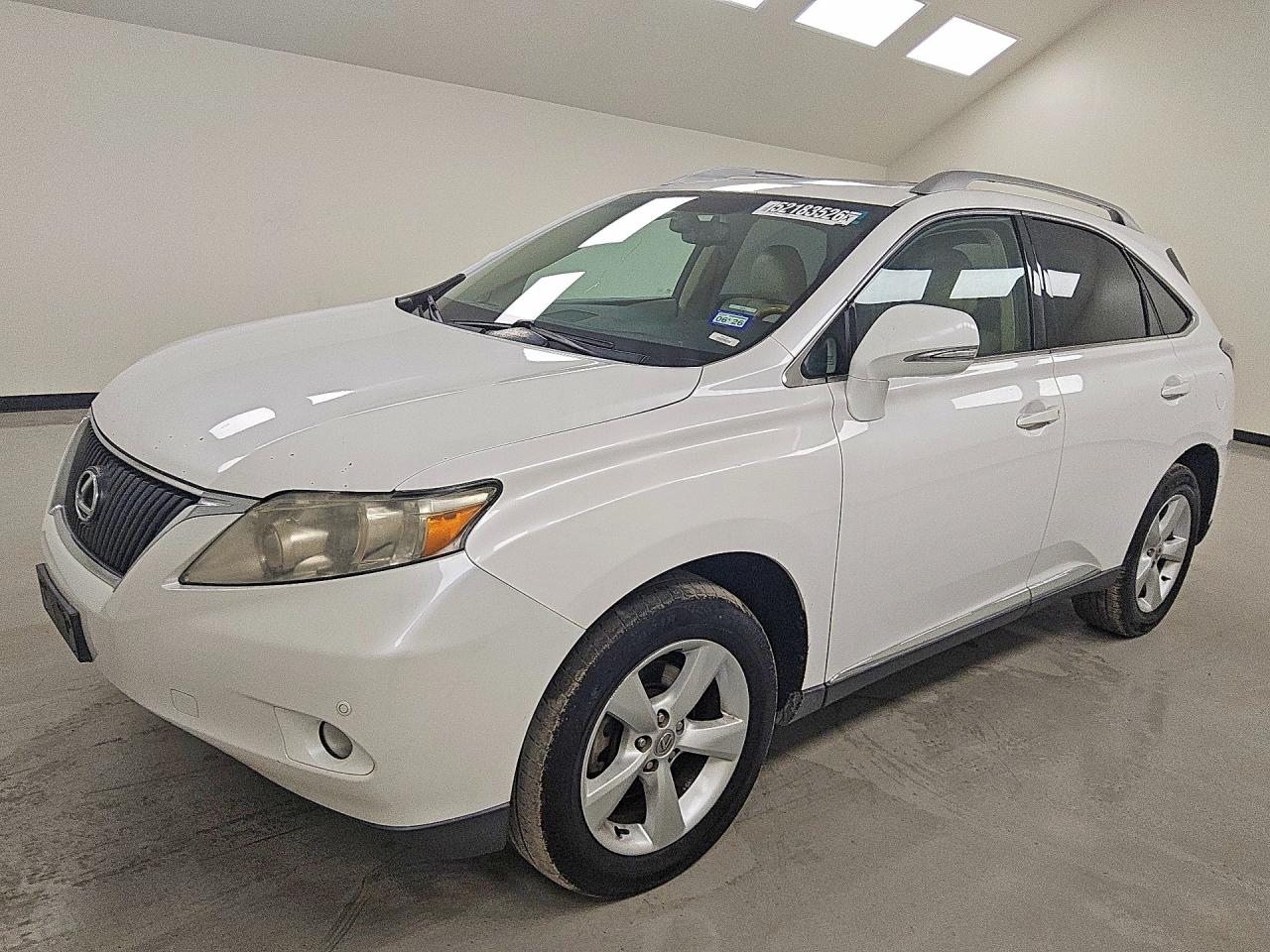 Salvage Lexus RX Image