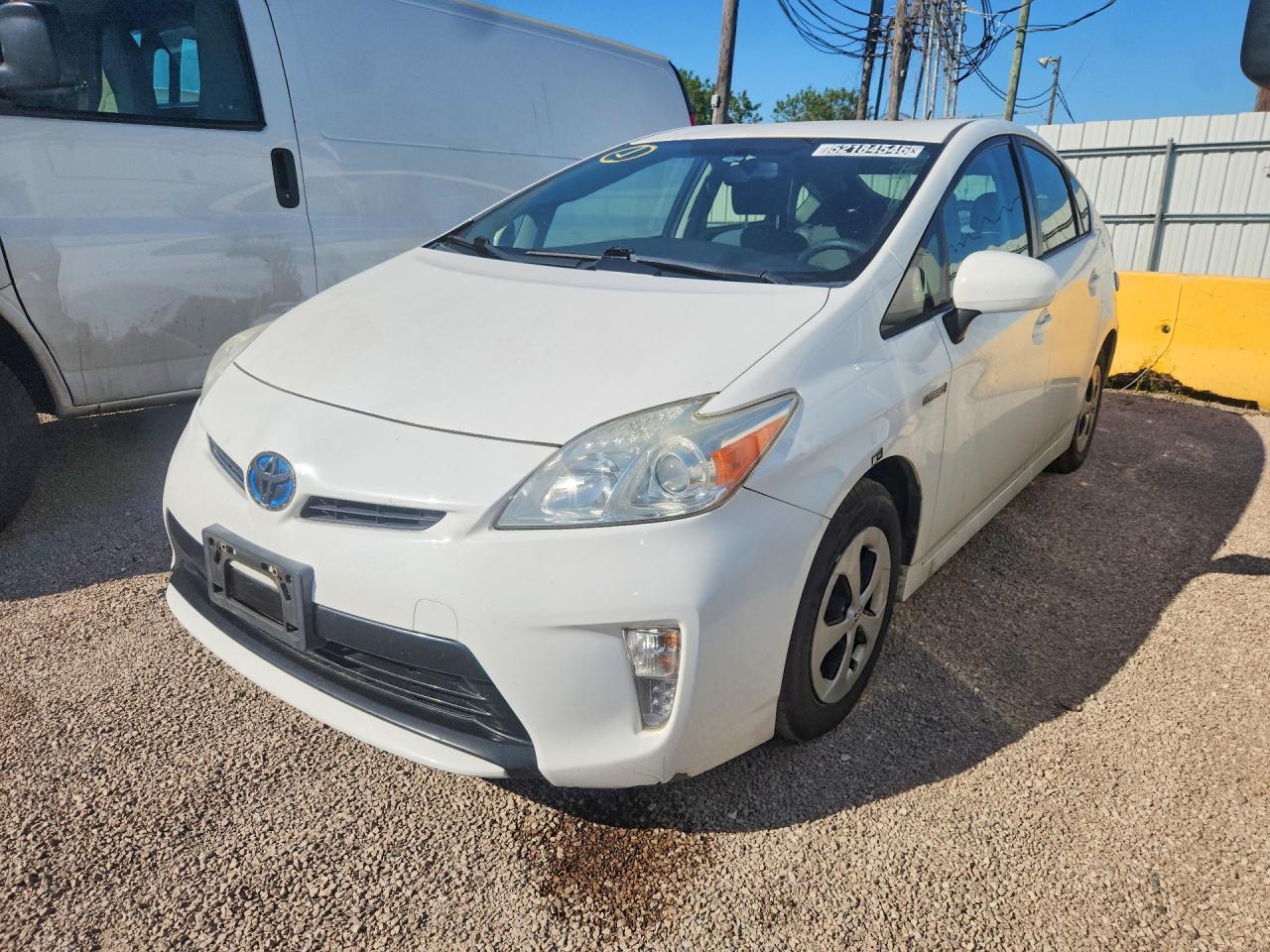 Salvage Toyota Prius Image