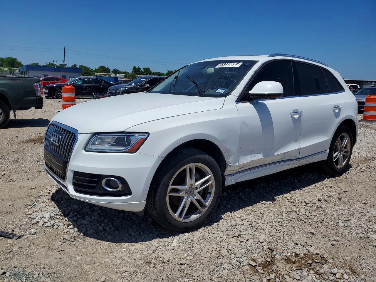 Salvage Audi Q5 Image