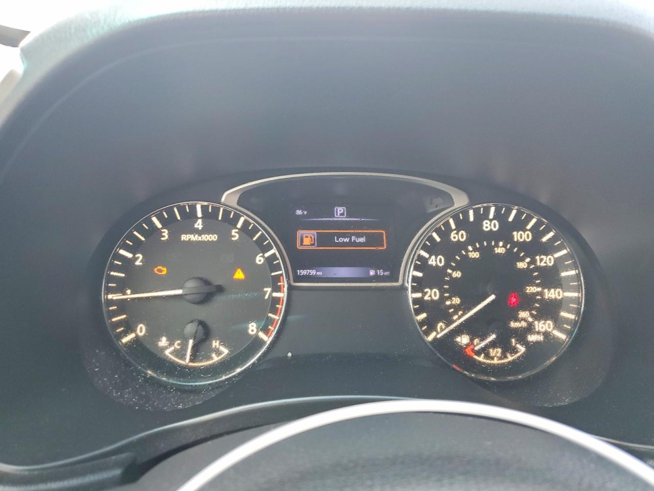 Nissan Pathfinder S