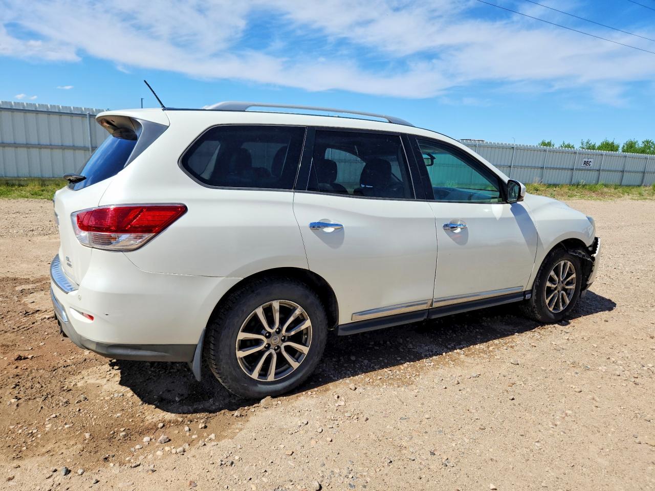 Nissan Pathfinder Sl