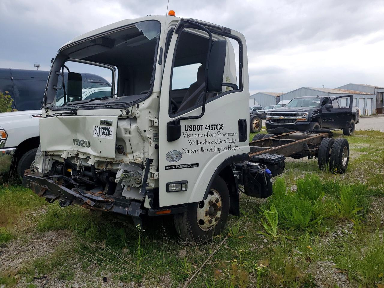 Salvage Isuzu Npr Image