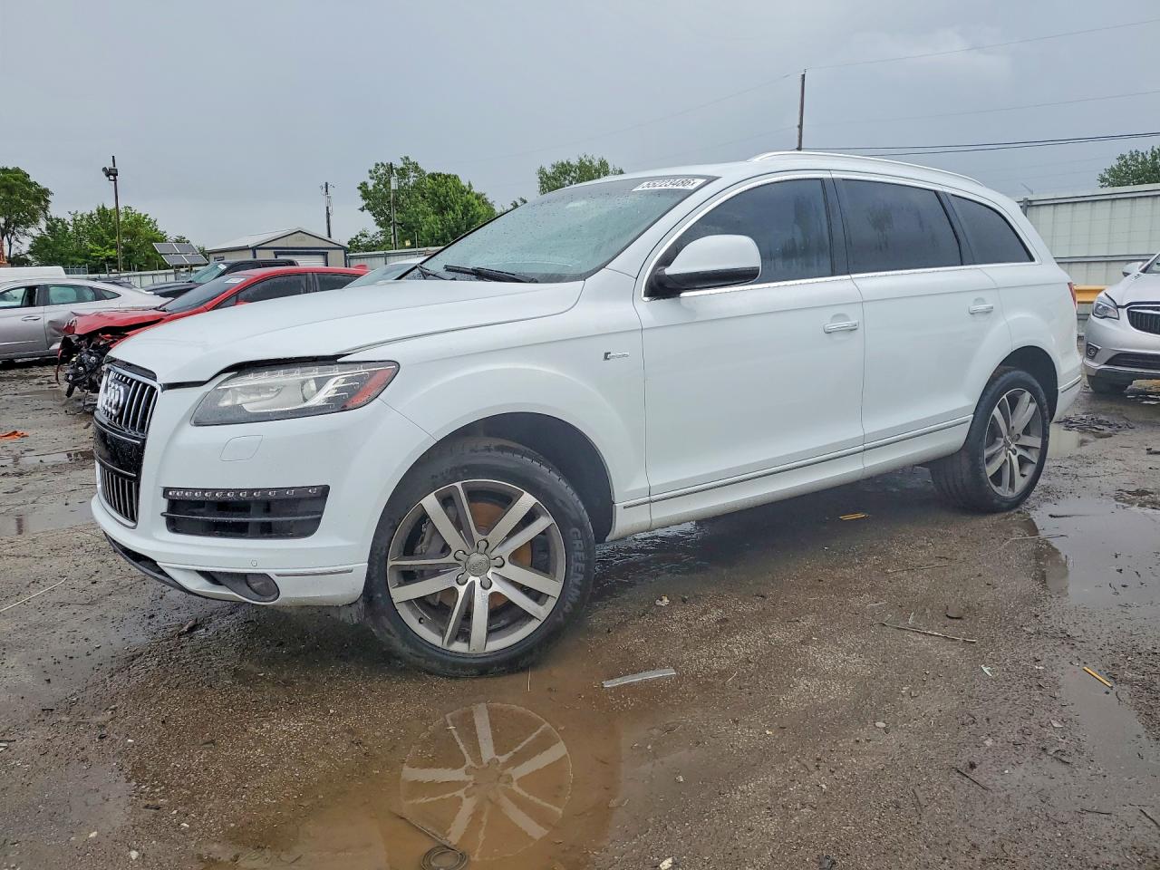 Salvage Audi Q7 Image