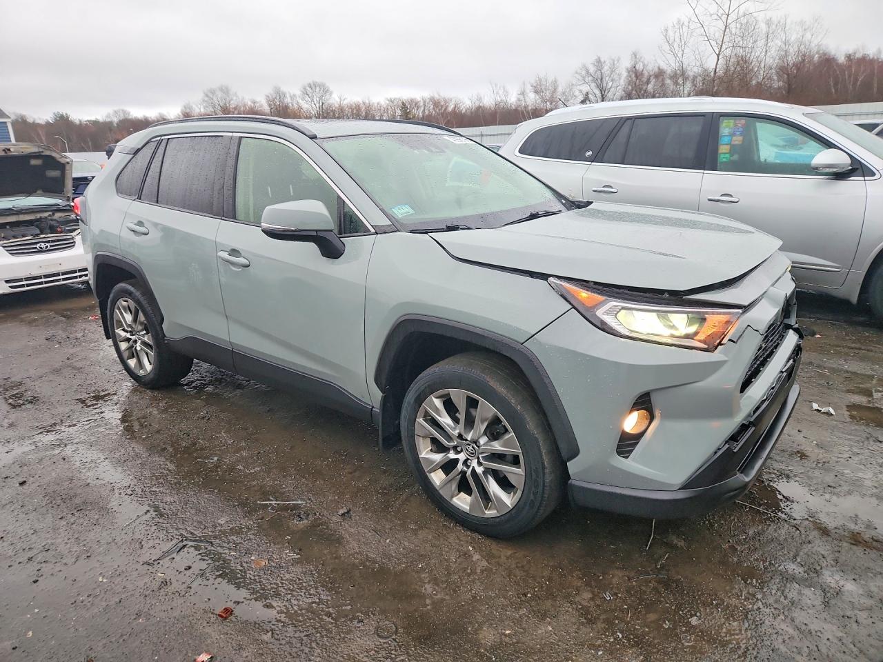 Toyota RAV4 Xle Premium
