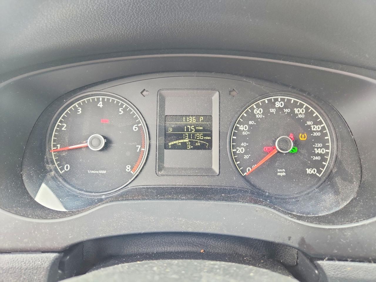 Volkswagen Jetta Base
