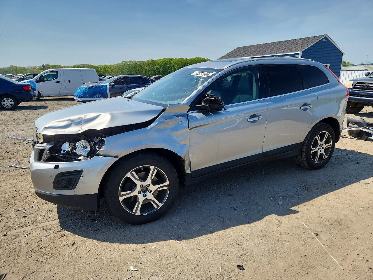 Salvage Volvo XC60 Image