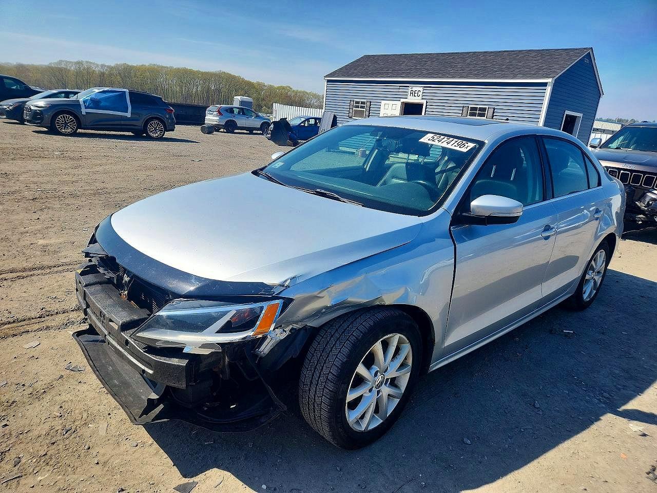 Salvage Volkswagen Jetta Image