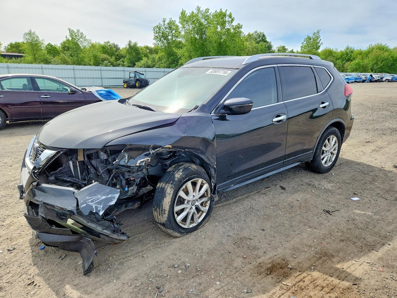 Salvage Nissan Rogue Image