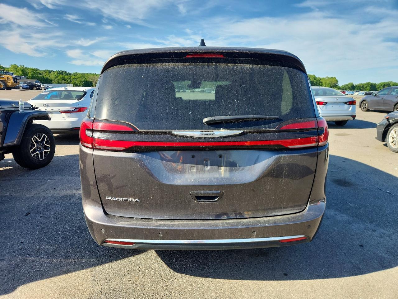 Chrysler Pacifica Touring L