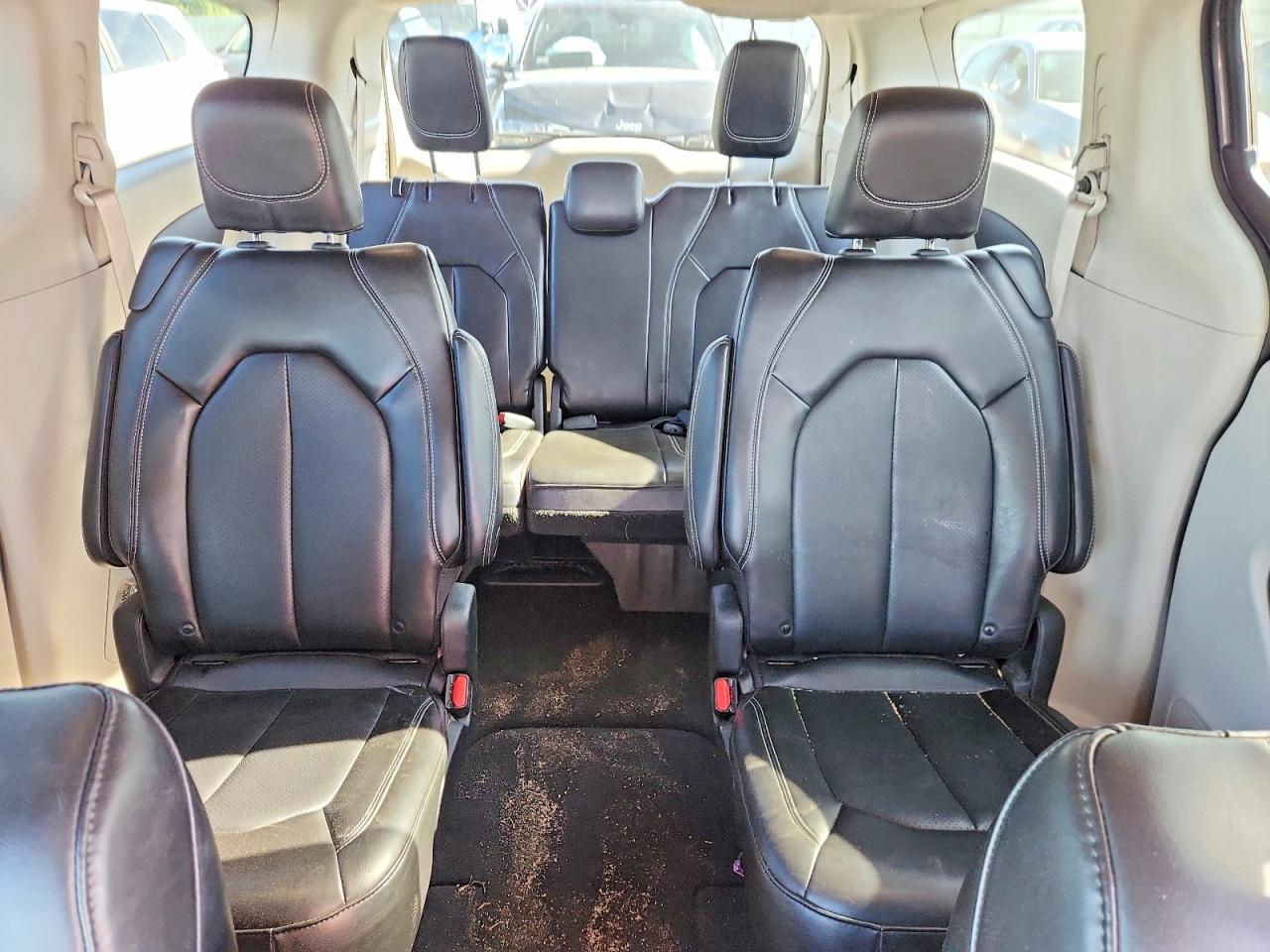 Chrysler Pacifica Touring L
