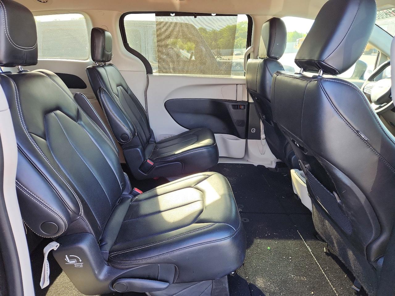 Chrysler Pacifica Touring L