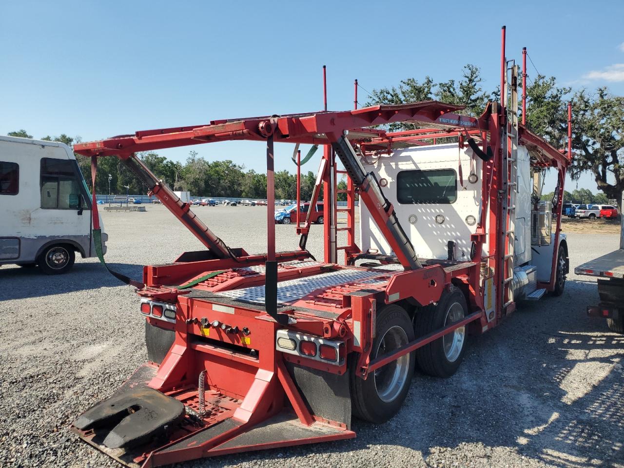 Peterbilt 389