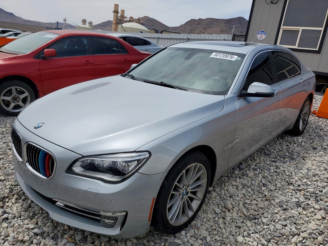Salvage BMW 7 Series Image