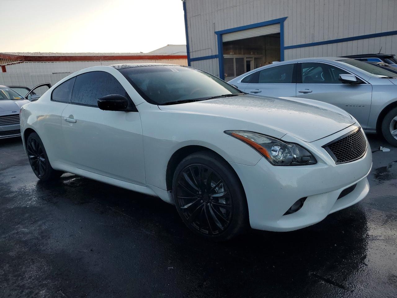 INFINITI G37 X