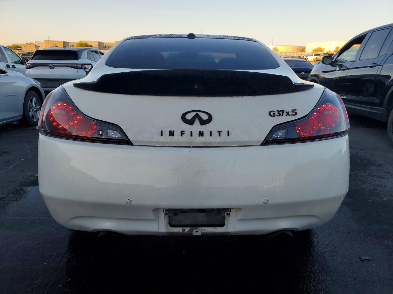 INFINITI G37 X