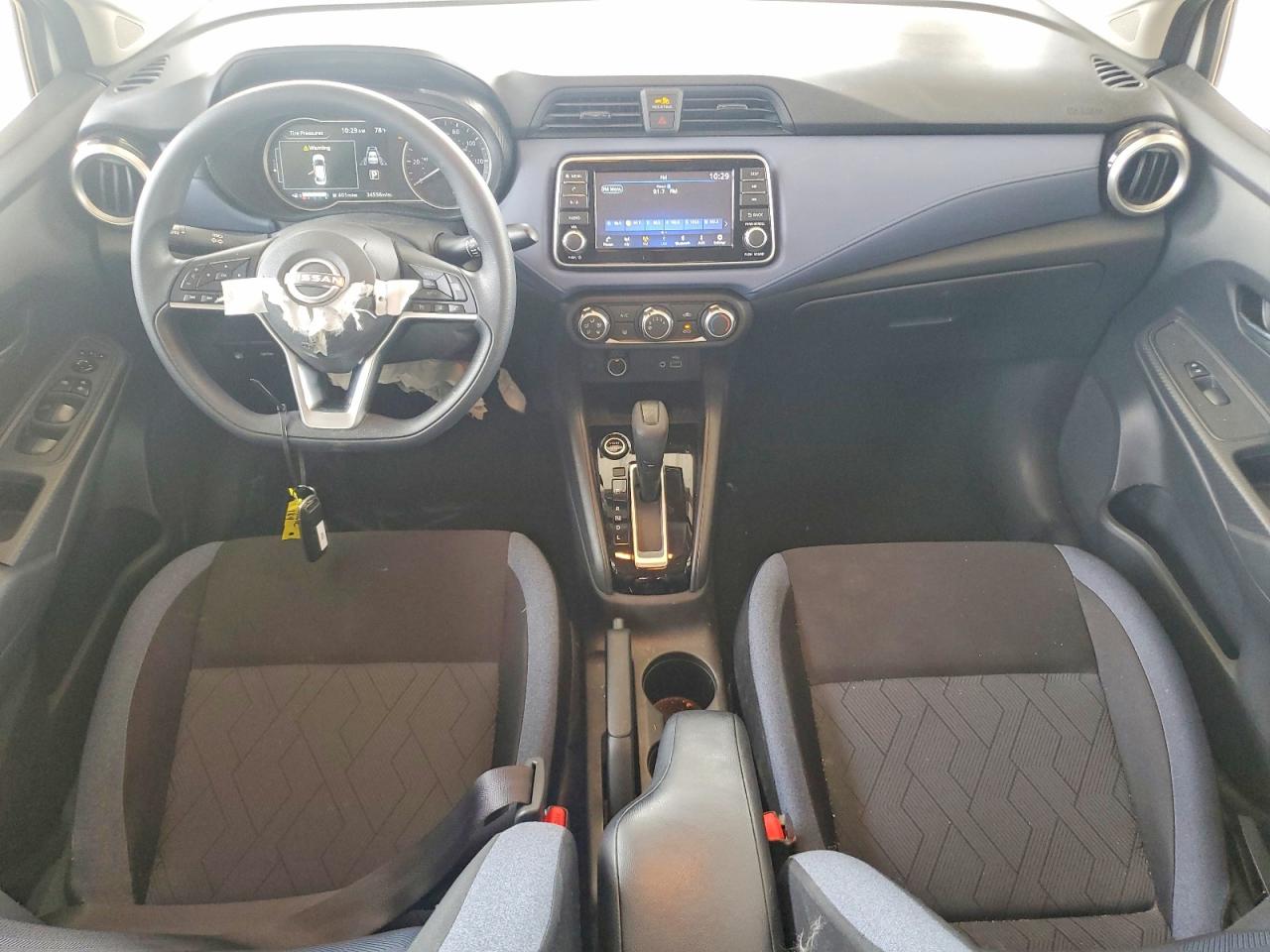 Nissan Versa Sv