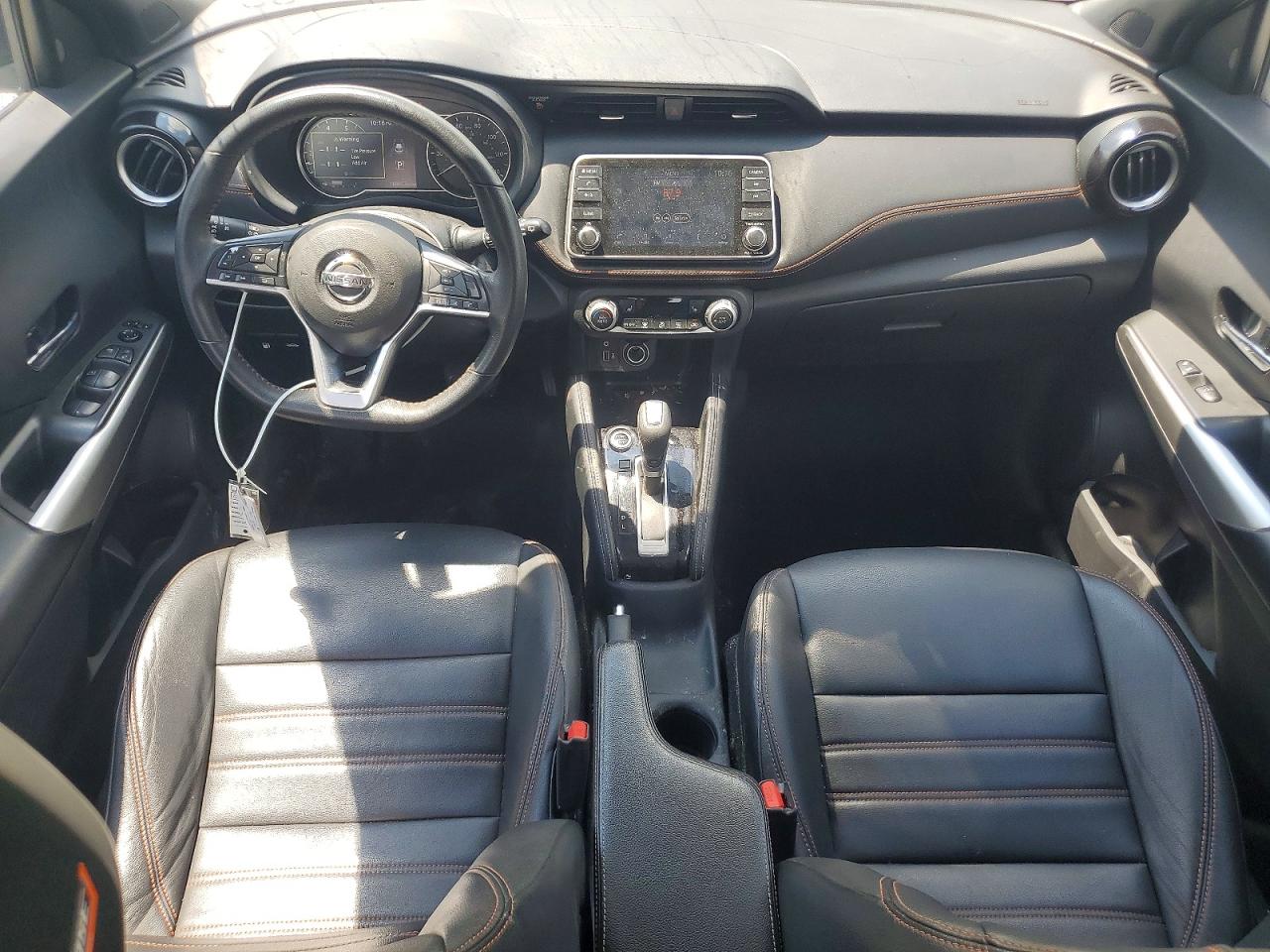 Nissan Kicks Sr