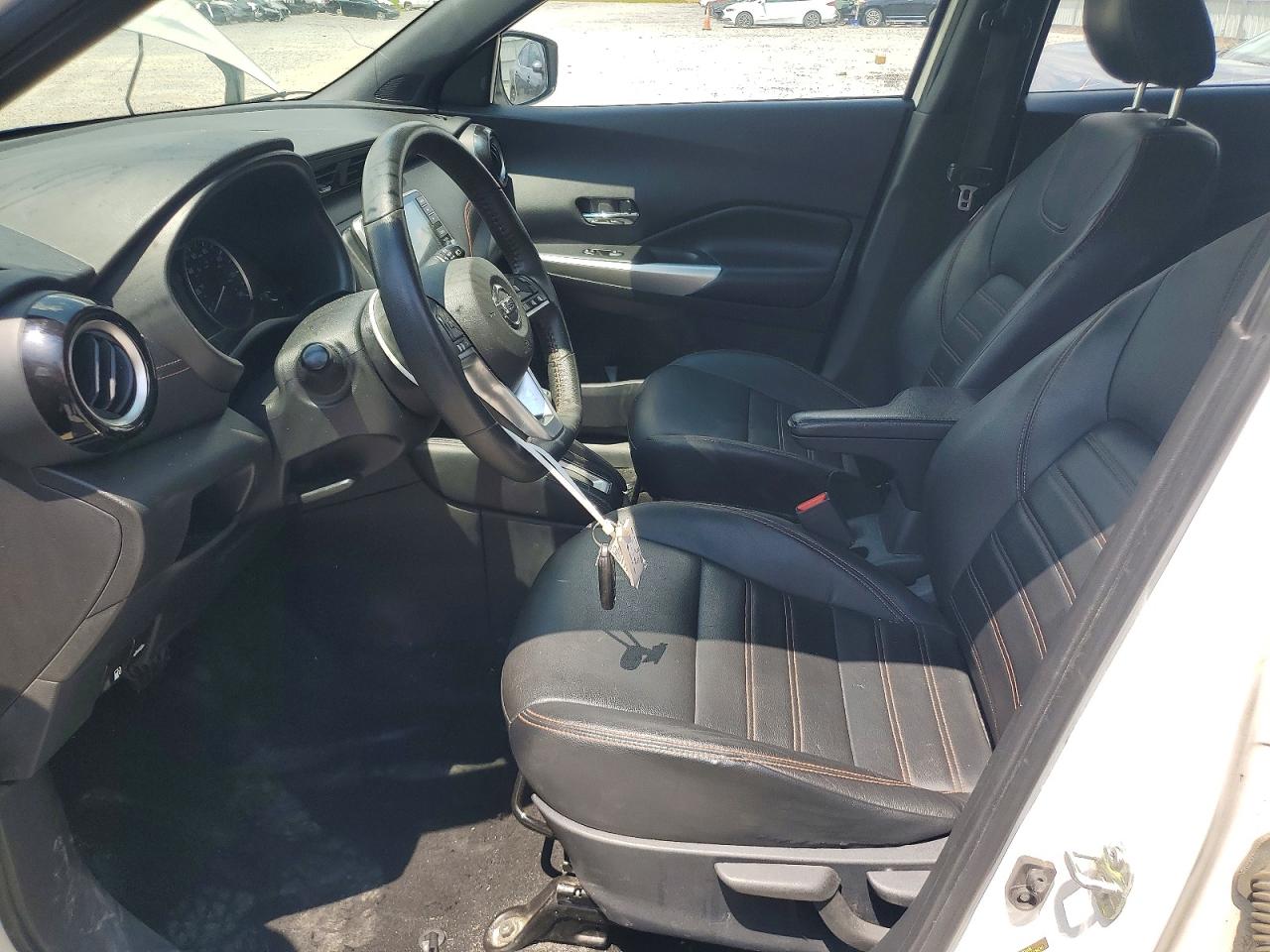 Nissan Kicks Sr