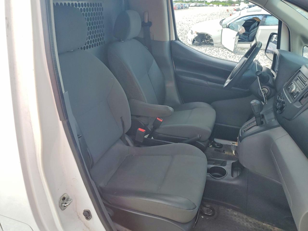 Nissan Nv S