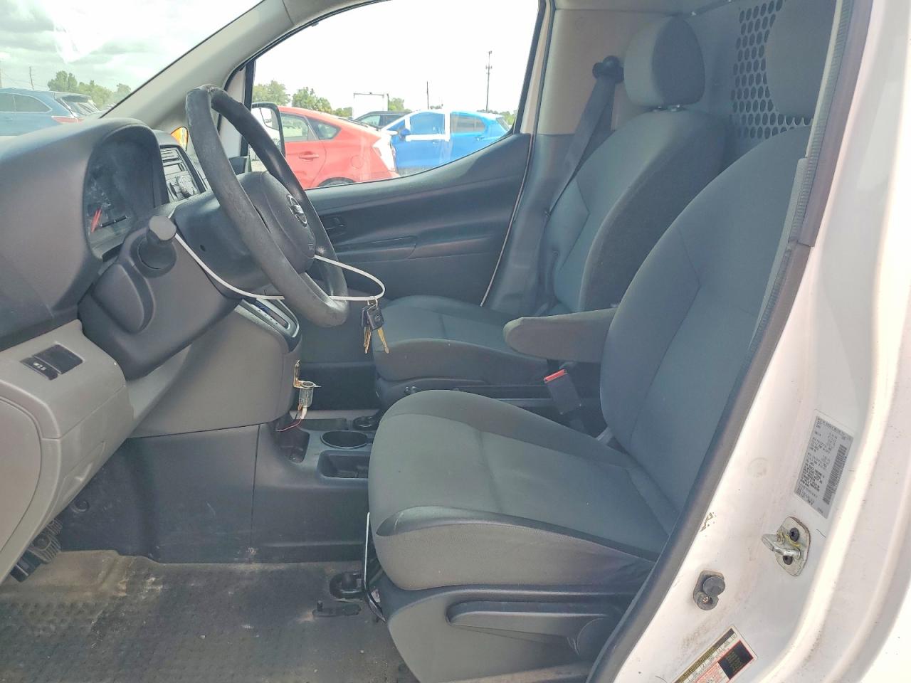 Nissan Nv S