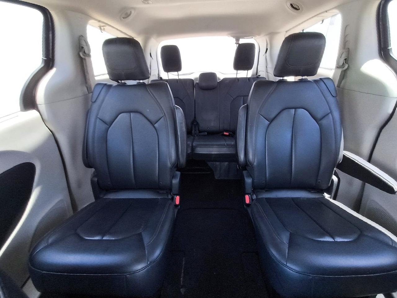 Chrysler Pacifica Touring L