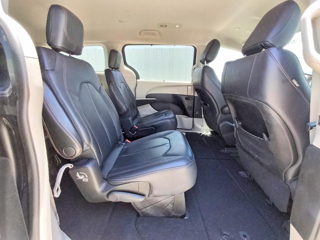 Chrysler Pacifica Touring L