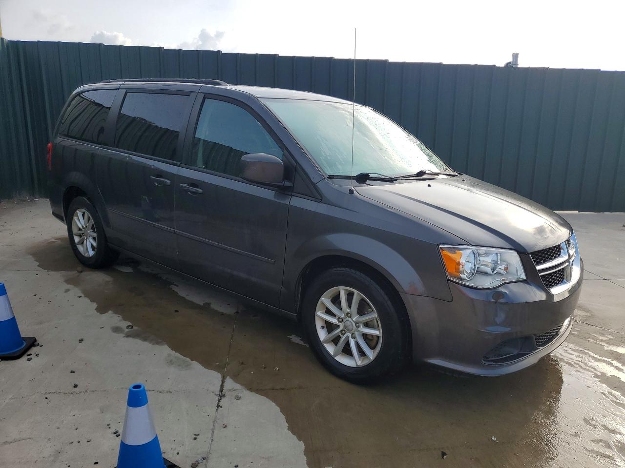 Dodge Caravan Sxt