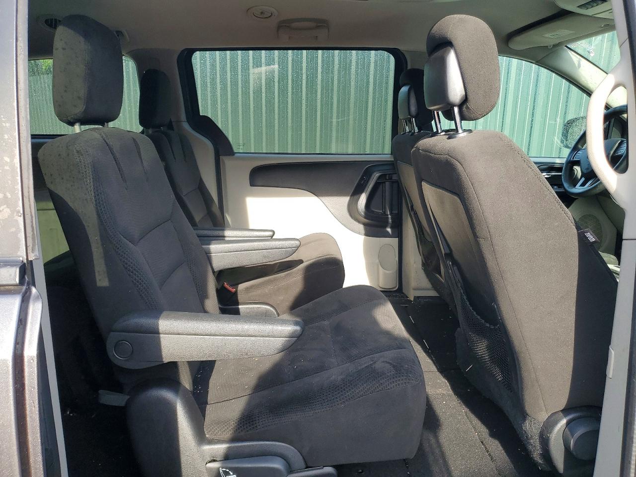Dodge Caravan Sxt