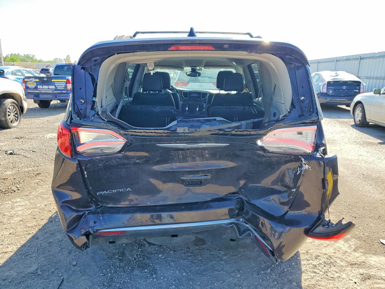 Chrysler Pacifica Touring L