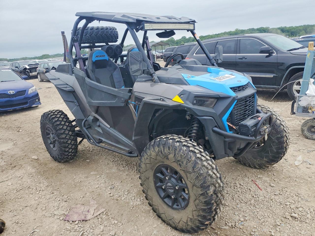 Salvage Polaris RZR Image