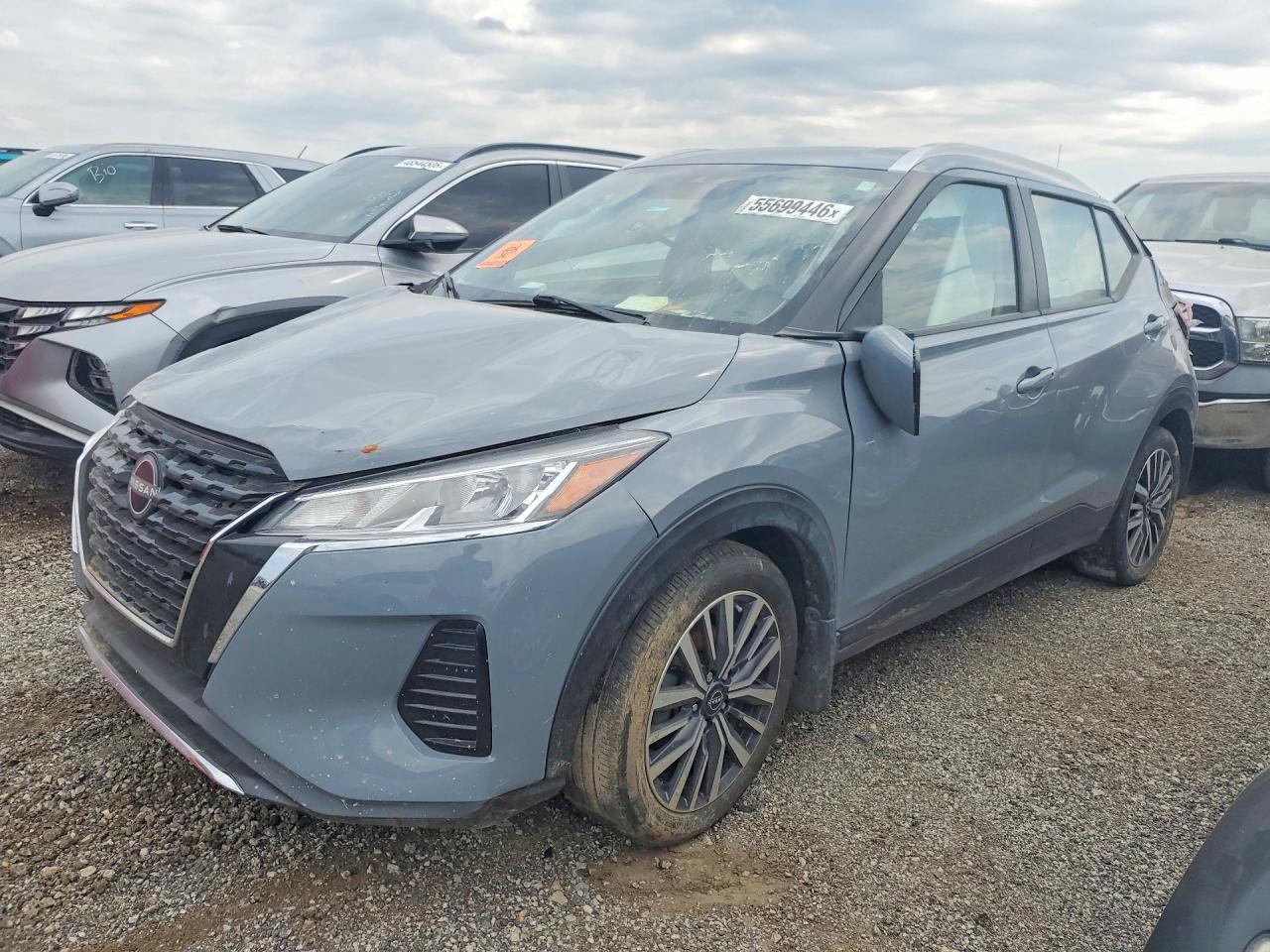 Salvage Nissan Kicks Image