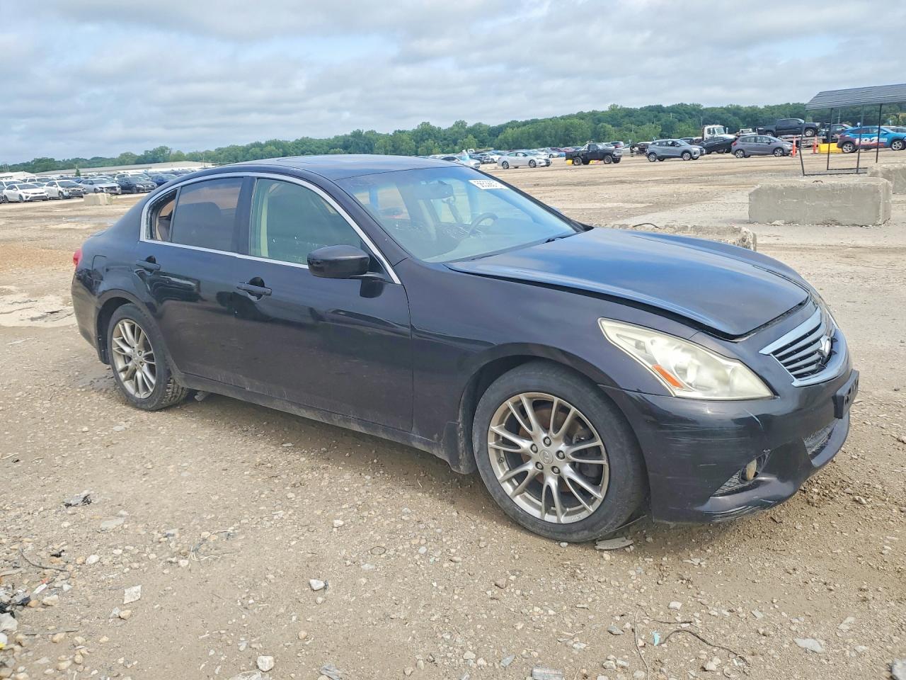 INFINITI G37 X