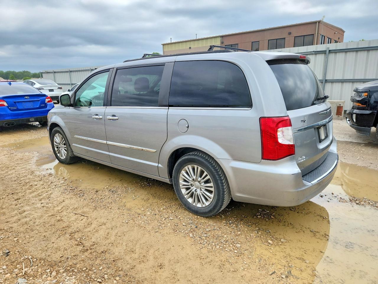 Chrysler Minivan Touring L