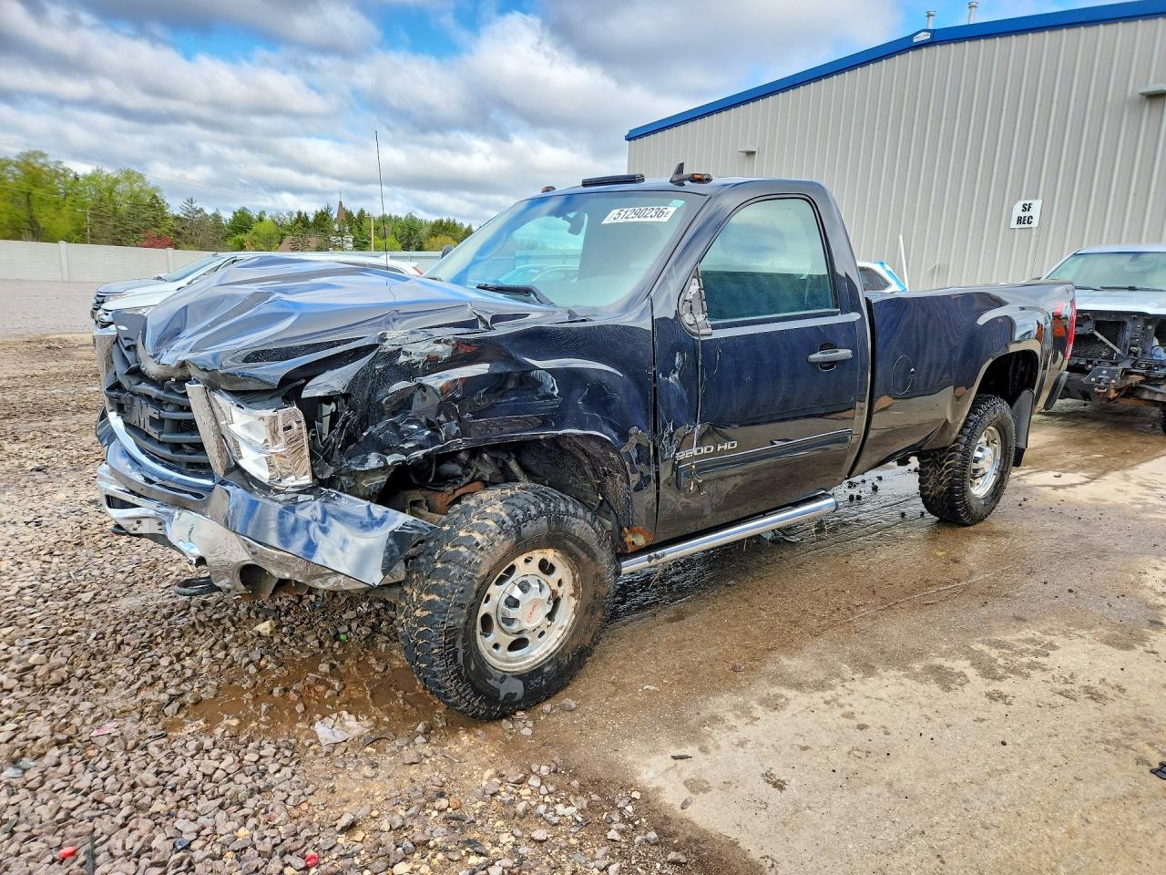 Salvage GMC Sierra Image