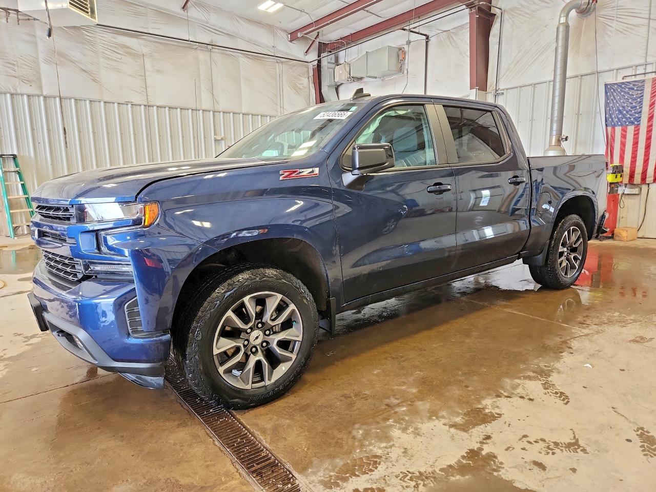 Salvage Chevrolet Silverado Image