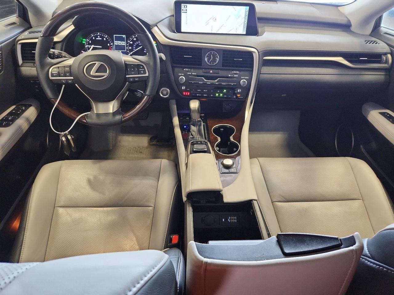 Lexus RX Base