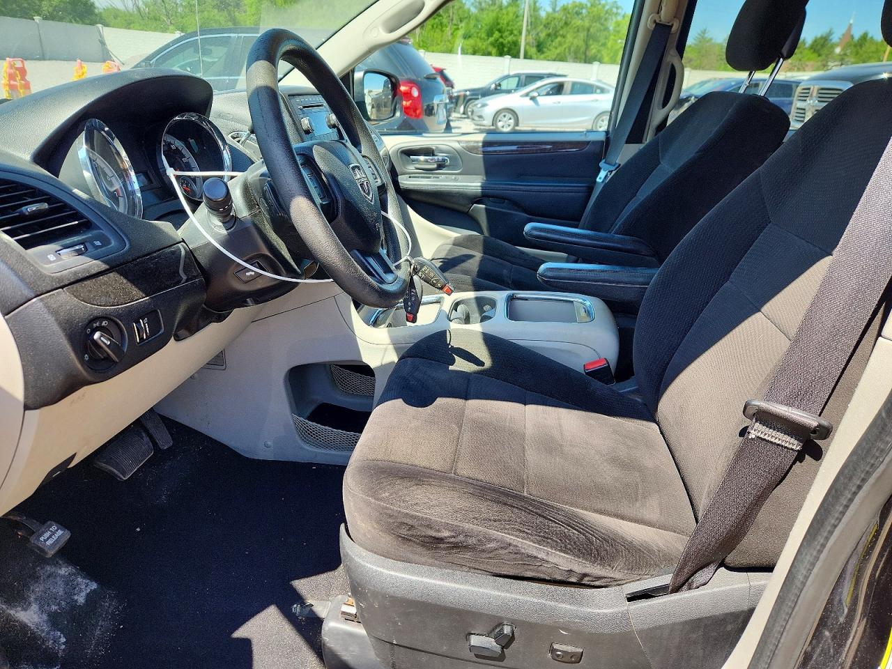 Dodge Caravan Sxt