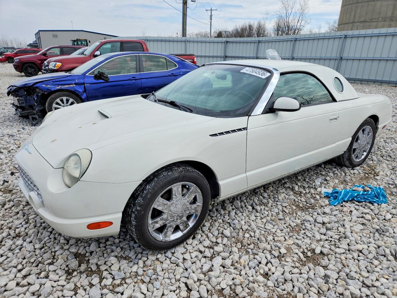 Salvage Ford Thundrbird Image
