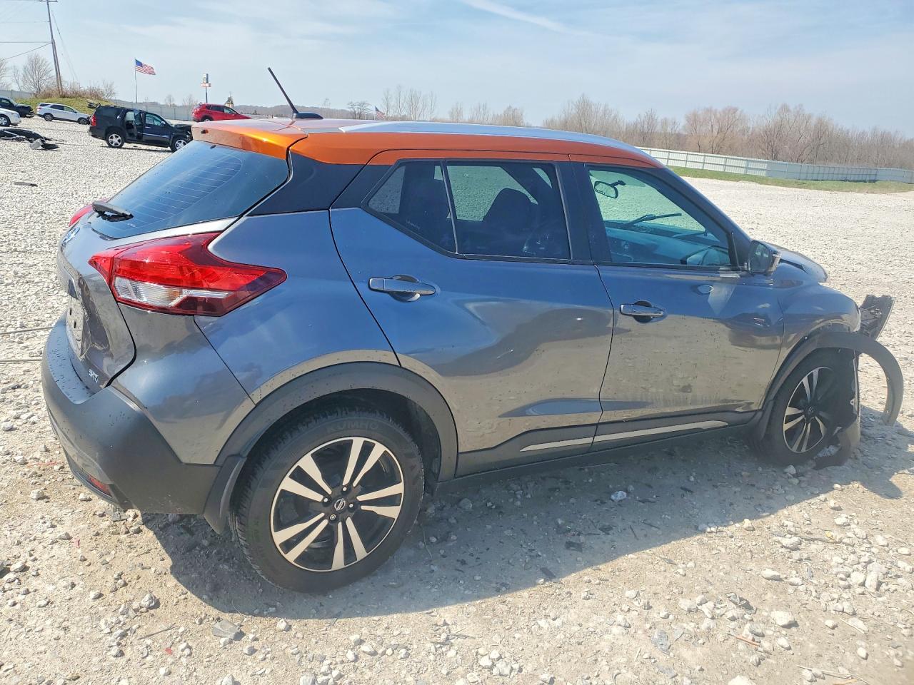 Nissan Kicks S
