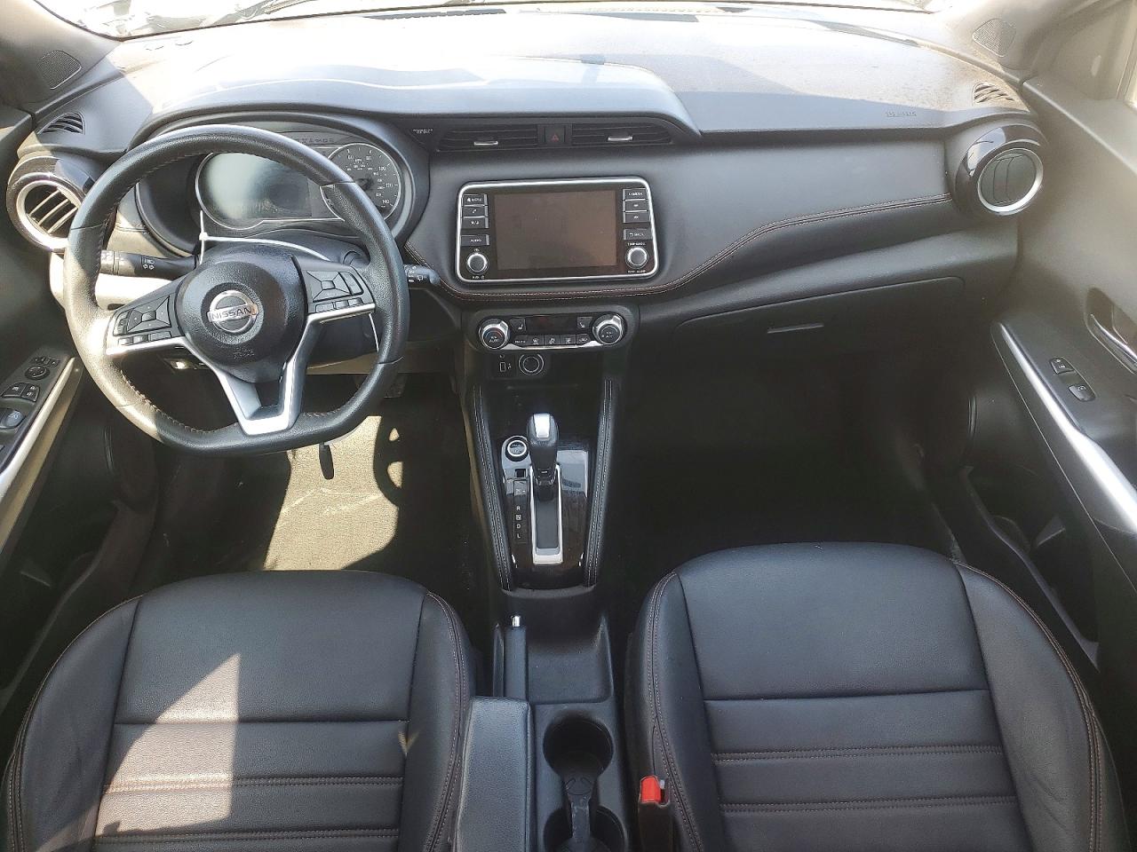Nissan Kicks S